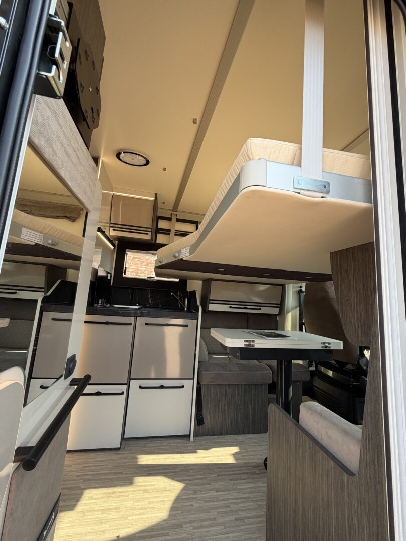 McLouis MC4 881