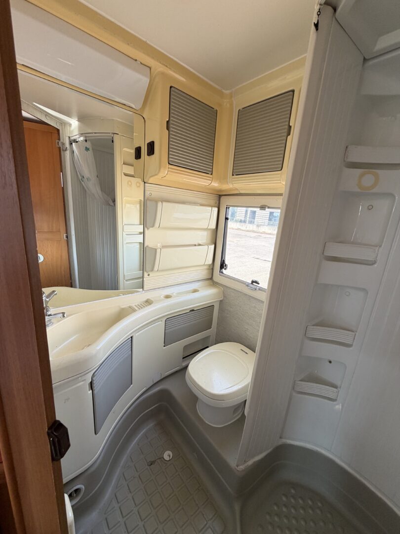 CI Elegance 640